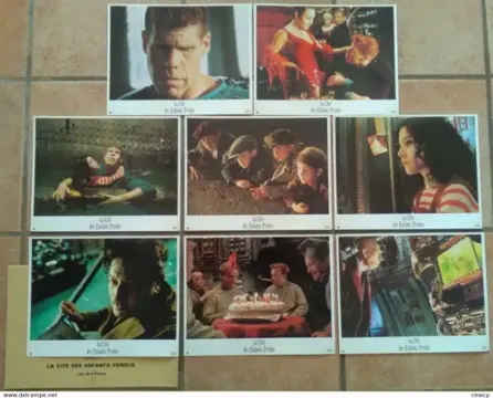 LA CITE DES ENFANTS PERDUS lobbycard set.