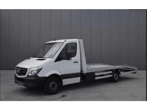 Sleepdienst Takel dienst Breda Auto transport pech hulp 24/7