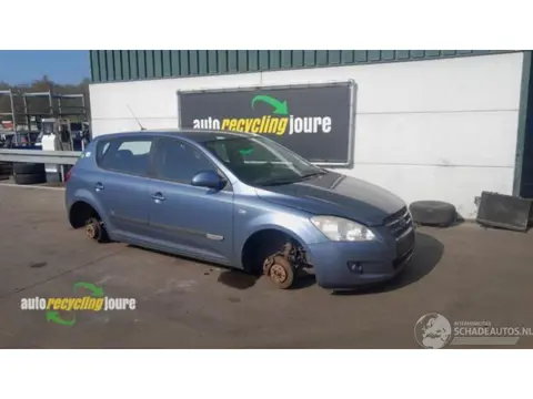 Kia Cee d onderdelen (kleur: 3A) donorauto (bj 2007)