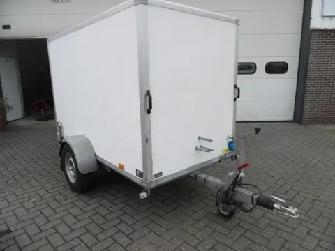 SARIS HK Gesloten aanhanger 1200 kg