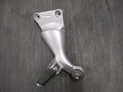 DUO VOETSTEUN LINKS Suzuki GSX R 1300 Hayabusa 1998 - 2007