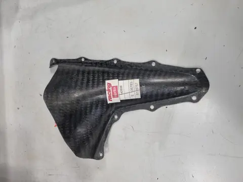 RECHTER ZIJKUIP KLEIN Aprilia RSV 1000 2004 - 2010 / 2004 -