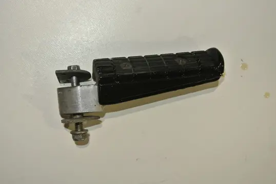VOETSTEUN LINKS Yamaha TDM 1996 - 2000