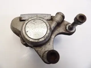 REMKLAUW RECHTS VOOR Suzuki VS 800 Intruder 1992 - 2000