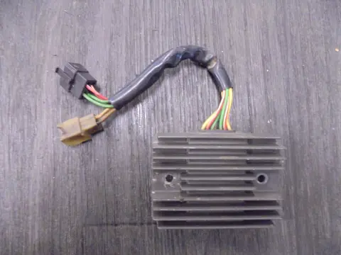SPANNINGSREGELAAR Ducati 916 1995 - 2002
