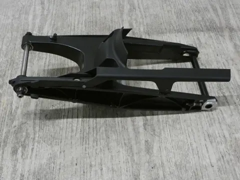 ACHTER BRUG Husqvarna Svartpilen 701 2020 - 2023