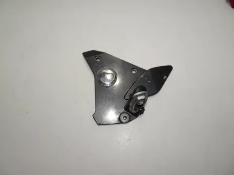 LINKER SCHETSPLAAT Kawasaki ZR 7 1998 - 2003