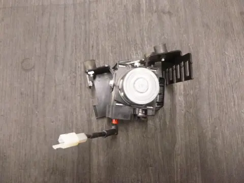 ABS POMP Husqvarna Svartpilen 701 2020 - 2023