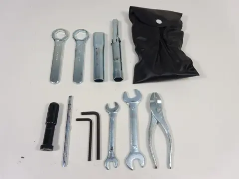 GEREEDSCHAPSET Suzuki DL 650 V STROM 2012 - 2014