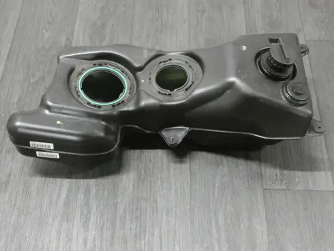 TANK Honda Goldwing GL1800 2001 - 2005
