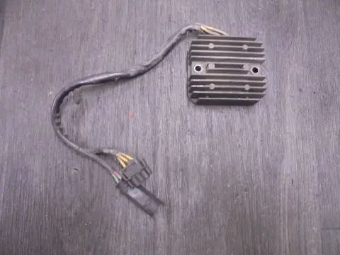 SPANNINGSREGELAAR BMW F 800 GS 2008 - 2011 / 2012 - 2015 /