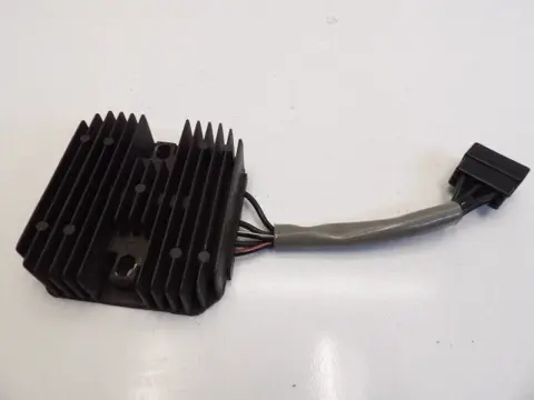 SPANNINGSREGELAAR Suzuki GSX R 600 1995 - 2000