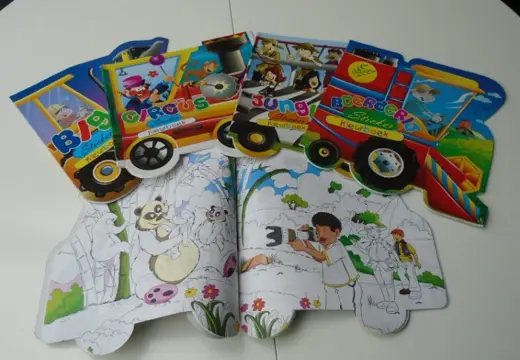 KLEURBOEK EN STIKKERS MET DIV THEMA 4 verschillende.