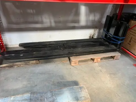 Onbekend Heftruckvorken forklift forks FEM3 lengths 2450mm 2400mm 2100mm 1500mm