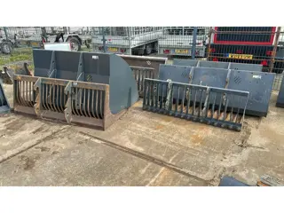 Knikmops 180/250 diverse gebruikte hulpstukken