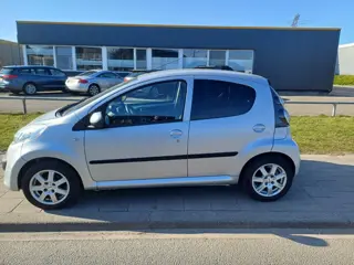 Citroën C1 1.0-12V Exclusive . (bj 2011)