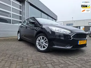 Ford Focus 1.0 Trend Edition/Navigatie/Pdc/Cruise/Trekhaak/Distributie vervangen/Enz