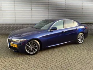 ALFA ROMEO GIULIA 2.0 turbo 200pk automaat  
