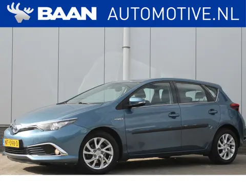 Toyota Auris 1.8 Hybrid Dynamic (bj 2016, automaat)
