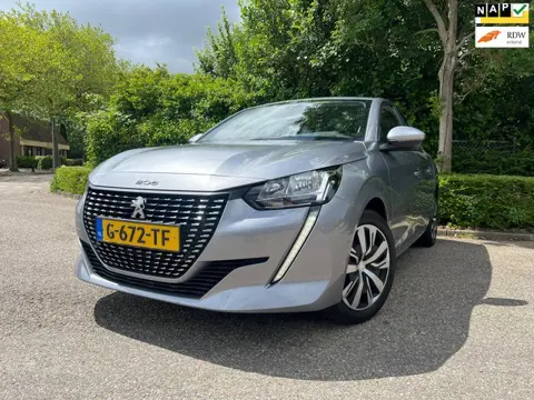 Peugeot 208 1.2 Nieuwe Distributie , Apple carplay , Navigatie , Parkeer sensoren , Cruise control