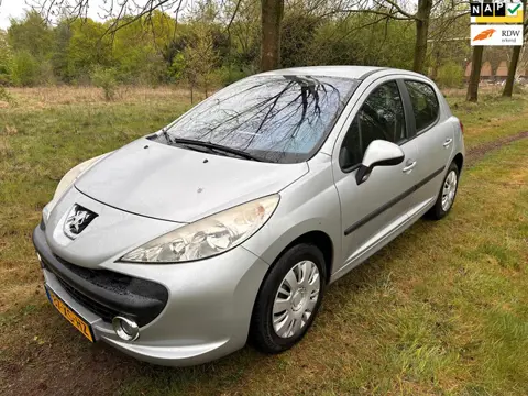 Peugeot 207 1.4 VTi XS MOTOR niet 100 %