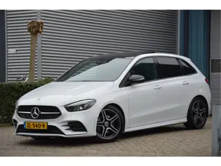 Mercedes-Benz B-Klasse 180 AMG | LED | CARPLAY | CAMERA | PANODAK | NIGHTPAKKET | CRUISE | CLIMA | E