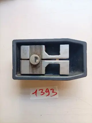 Bonnet opening handle Maserati Khamsin