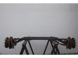 MAN V9-82L-21 (bj 2001)