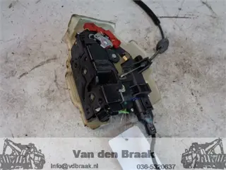 Volkswagen Golf 5drs 2003-2008 Deurslot links voorzijde