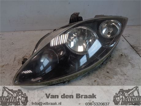 Seat Toledo 2004-2009 Koplamp links