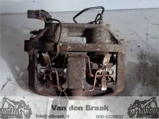 Volkswagen Phaeton 3.2 V6 30V 2002-2015 Remklauw links voor