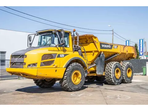 Volvo DUMPER A25F (bj 2013, automaat)