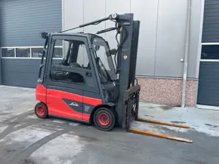 Linde E30 heftruck Sideshift en vorkenspreider (bj 2014)