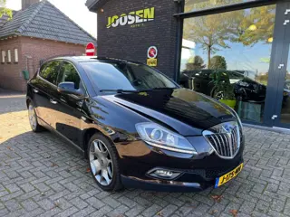 LANCIA DELTA 1.8-16V DI PLATINO