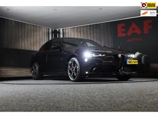 Alfa Romeo GIULIA 2.0 T GME AWD Tributo Italiano / FACELIFT / Digital Cockpit / Acc / HK / Leder / E