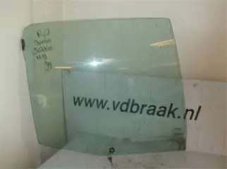 Citroen Saxo 5drs 1996-1999  zijruit rechts achter