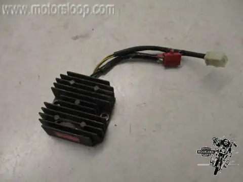 Honda CX500 Spanningsregelaar