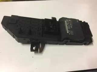 Zekeringkast met comfortmodule Opel Vectra C  13223679