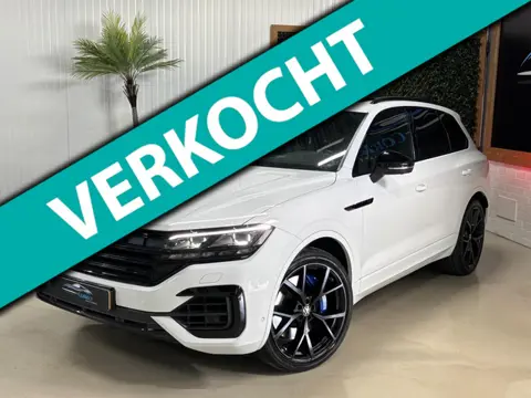 Volkswagen Touareg 3.0 TSi R 4MOTION |462PK|Pano|Alarm|Garantie|VOL!|