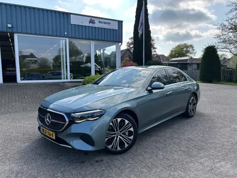 Mercedes-Benz E-Klasse 300 e (bj 2024, automaat)