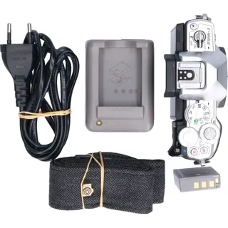 Tweedehands Olympus OM-D E-M10 Mark III Body Zilver CM2980