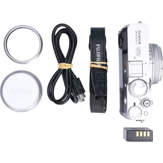 Tweedehands Fujifilm X100 VI Silver CM3018