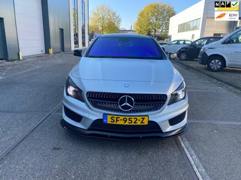 Mercedes-Benz CLA-klasse 250 Edition 1 / AUTOMAAT / APK / NAP / BOEKJES / OPTIES / NETTE AUTO!!!1