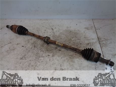 Mitsubishi Colt 1.1 12V 2004-2013 Aandrijfas rechts