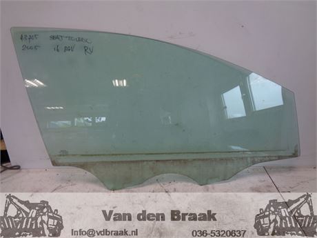 Seat Toledo 2004-2009 Portierraam rechts voor