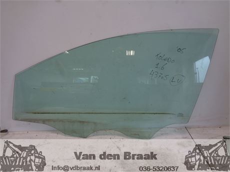 Seat Toledo 2004-2009 Portierraam links voor