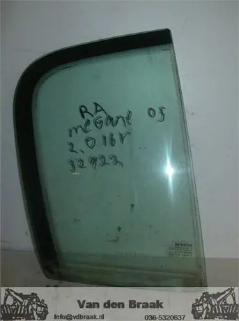 Renault Megane 5 drs 2002-2008 Scheerraam rechts achter