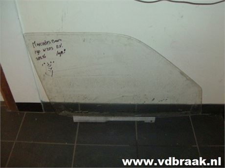 Mercedes-Benz 190 1982-1993 Portierraam rechts voor