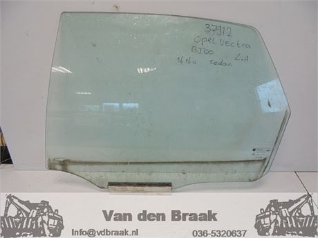 Opel Vectra 4drs Sedan 1995-2002 Portierraam links achter