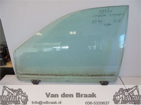 Chrysler Voyager 1995-2004 Portierruit links voor